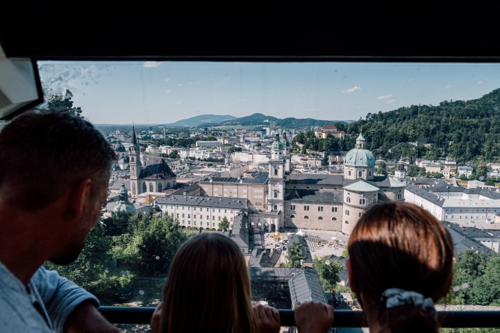 Panoramafenster der Festungsbahn in Salzburg