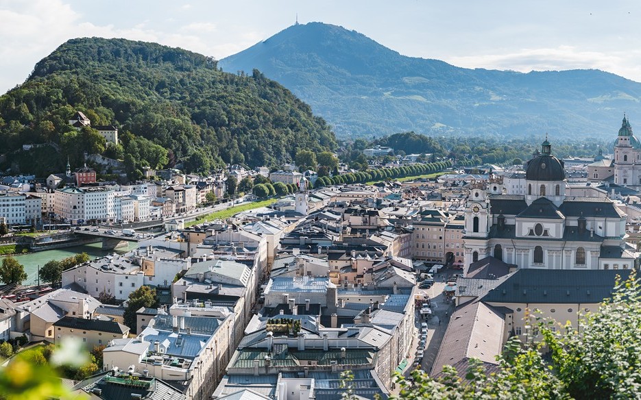 Panorama vom Mönchsberg auf die Altstadt Salzburg