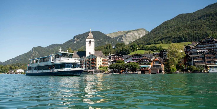MS Salzburg der WolfgangseeSchifffahrt auf dem Wolfgangsee