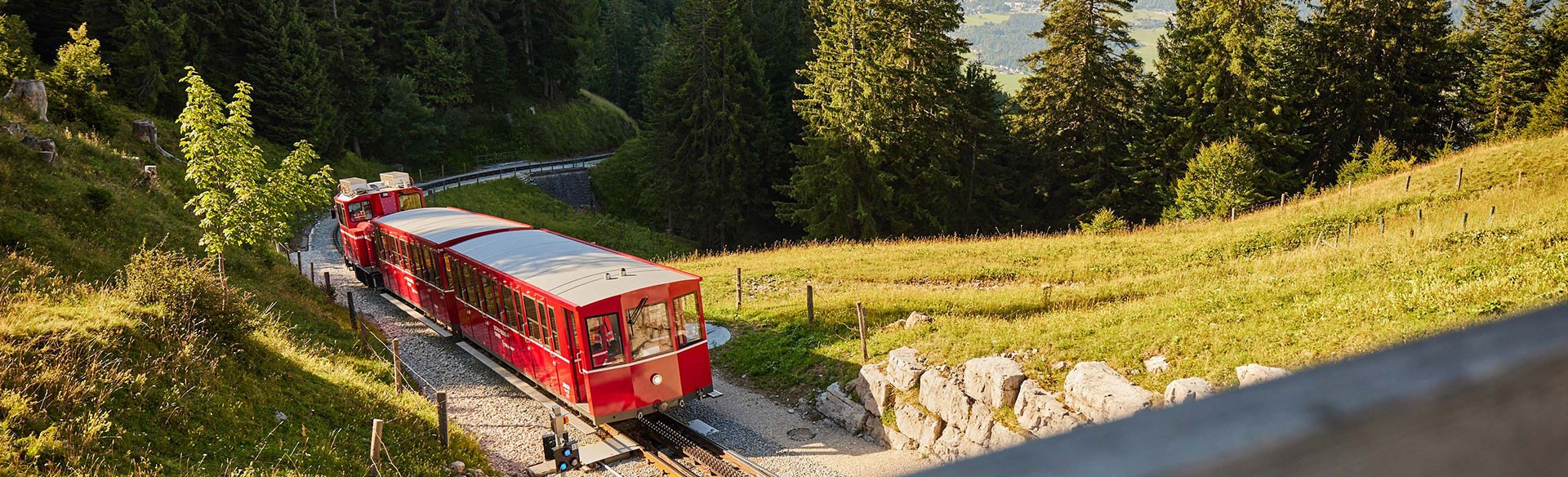 Die SchafbergBahn  auf der Schafbergalm 