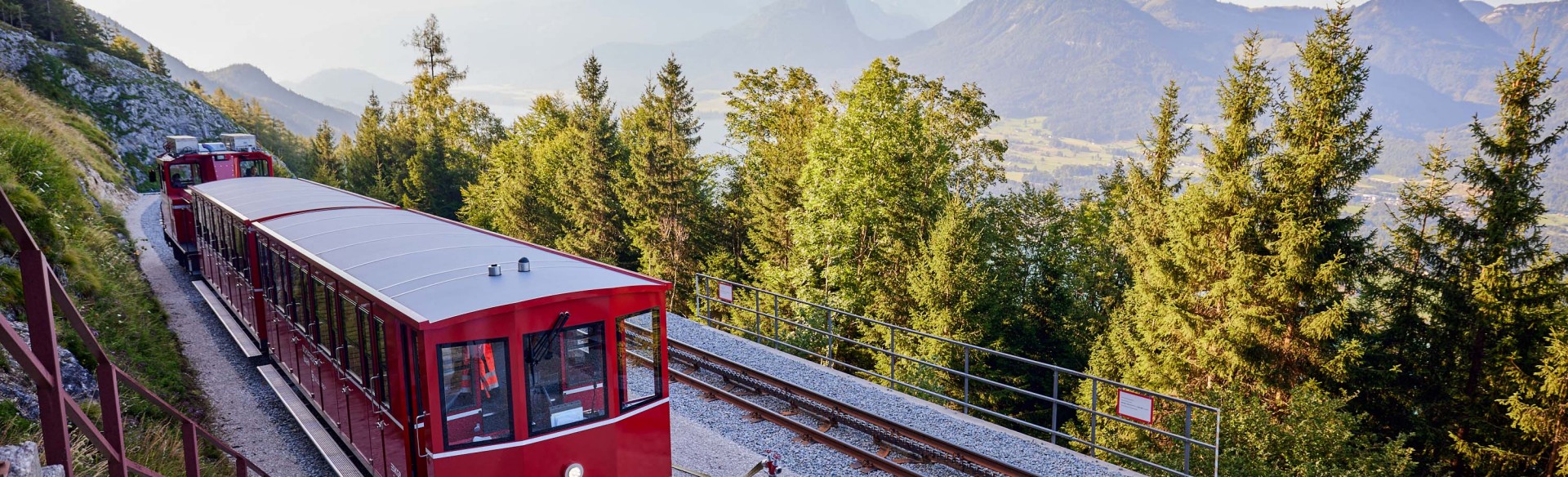SchafbergBahn auf dem Weg zu Gipfel an der Dorneralm 