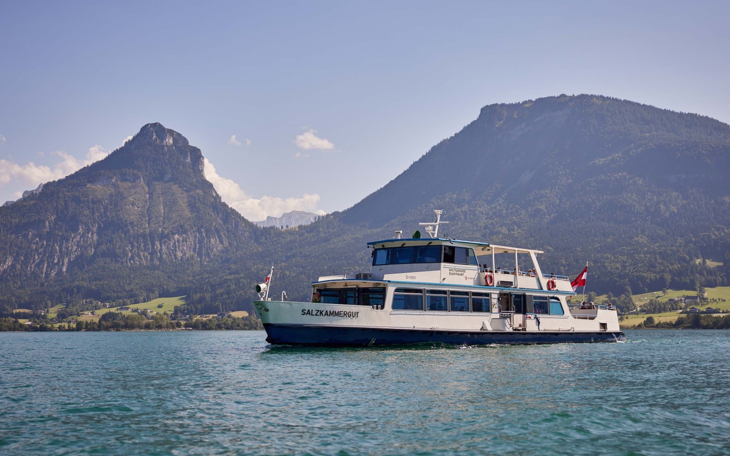 MS Salzkammergut der WolfgangseeSchifffahrt auf dem Wolfgangsee 